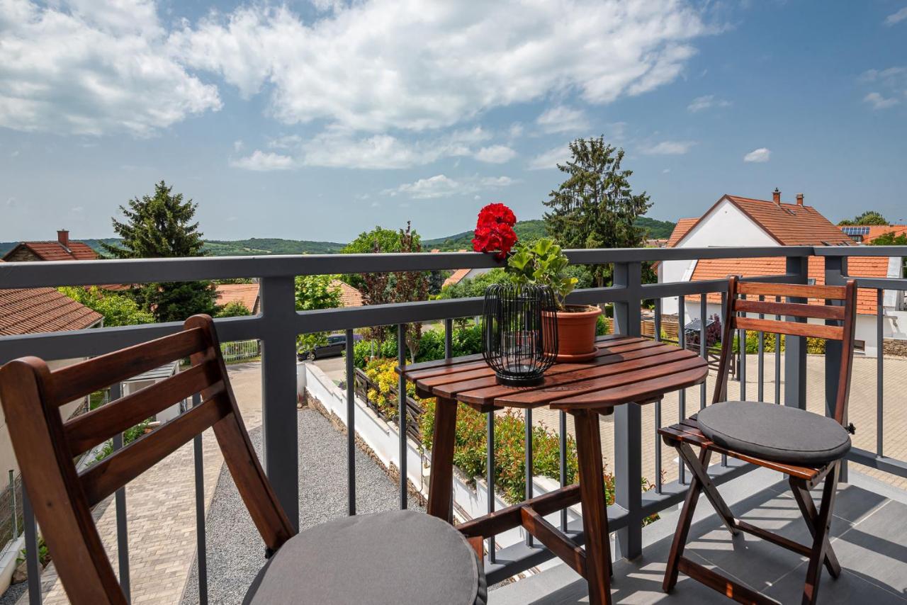 Apartamento Papoula Vendeghaz Tihany Exterior foto