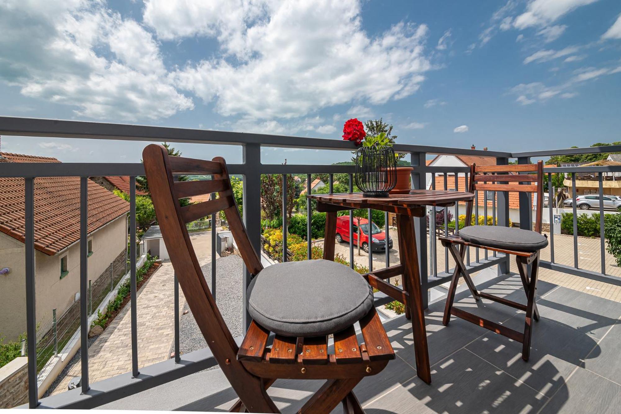 Apartamento Papoula Vendeghaz Tihany Exterior foto